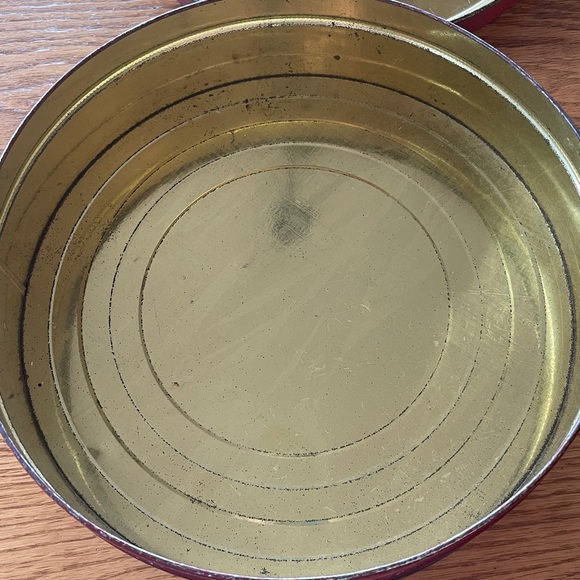 Vintage Ship Design Round Tin 🌺 - Picture 4 of 4